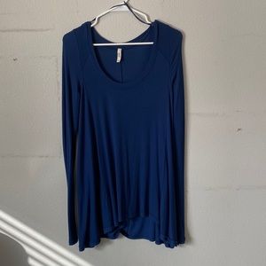 Free people long sleeved navy blue top